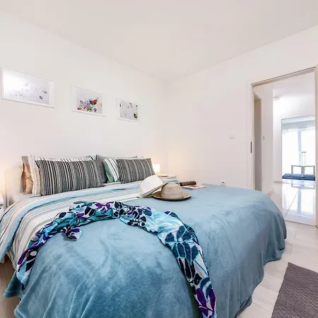 Apartman Marvista With Beautiful Sea View 2+2 *